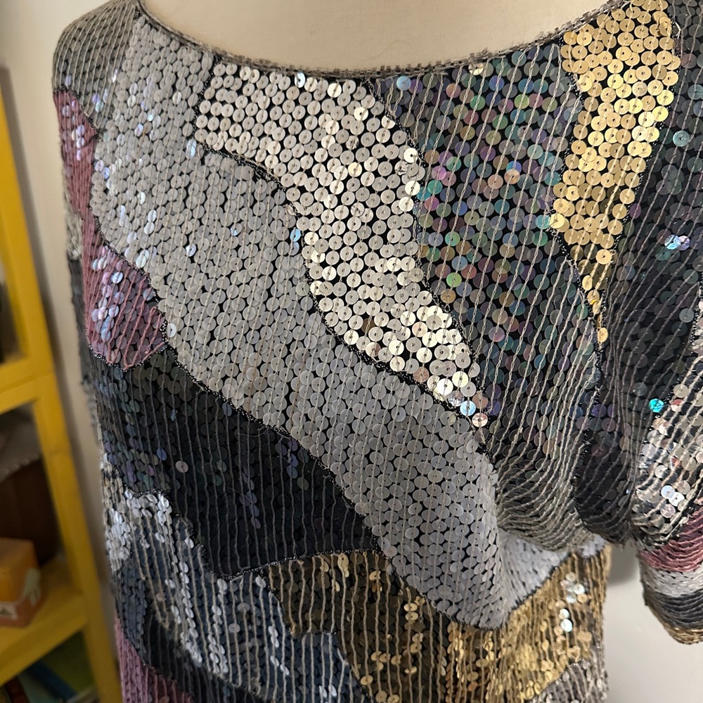 Sequin Patterned Top - Picture 3 of 6